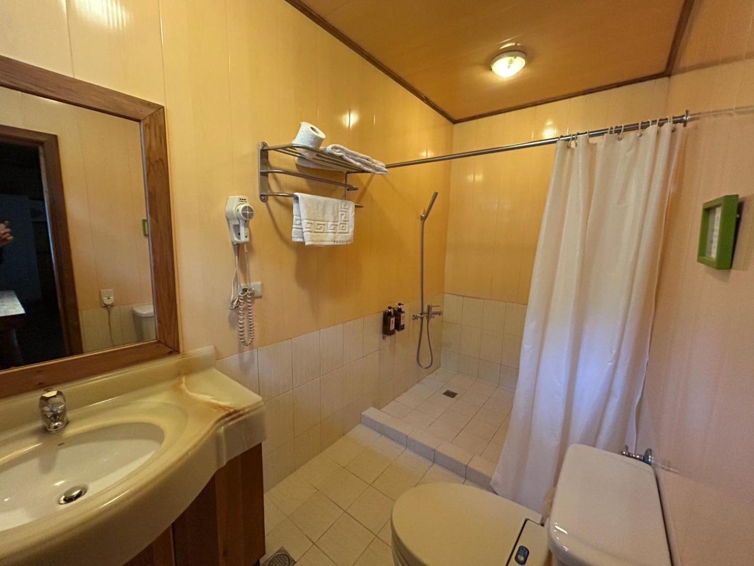 Top Cloud Villa Renai Exterior photo